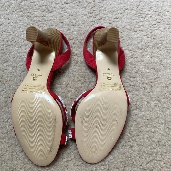 Abaete red beaded high heels size 9.5 - Picture 2 of 3